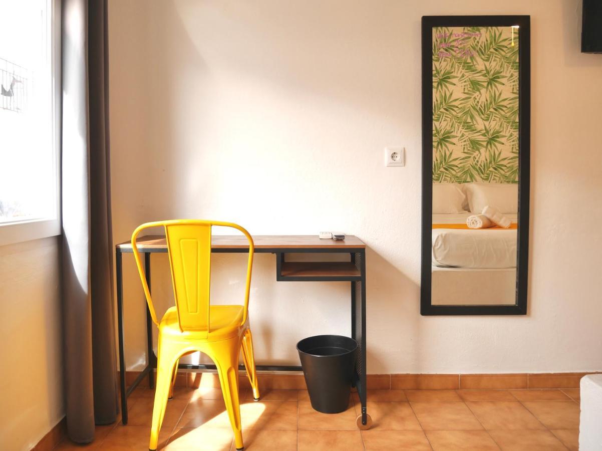 Nanit Rooms Ibiza Hostal Санта-Эулалия-дель-Рио Номер фото
